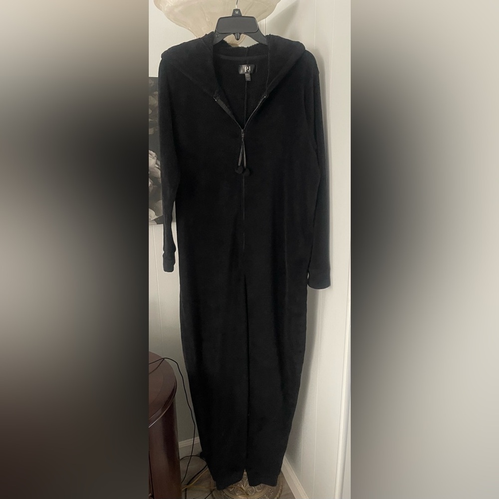 PJ Essentials Onesie
Size Large